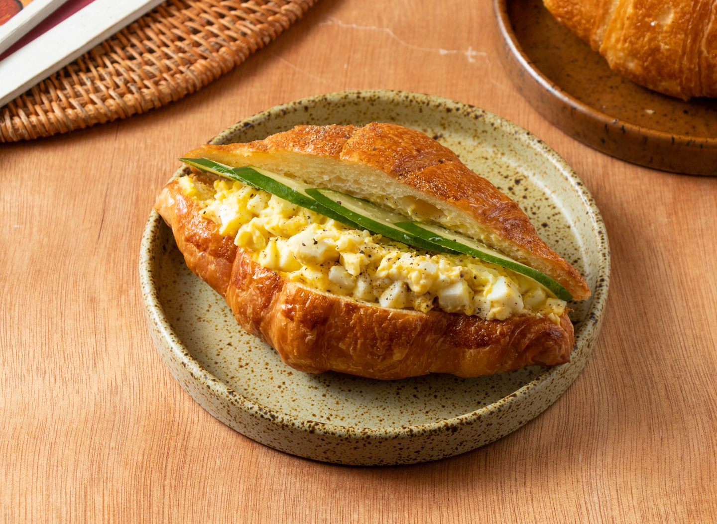 EGG SALAD CROISSANT 雞蛋沙拉・可頌 クロワッサン卵サンド